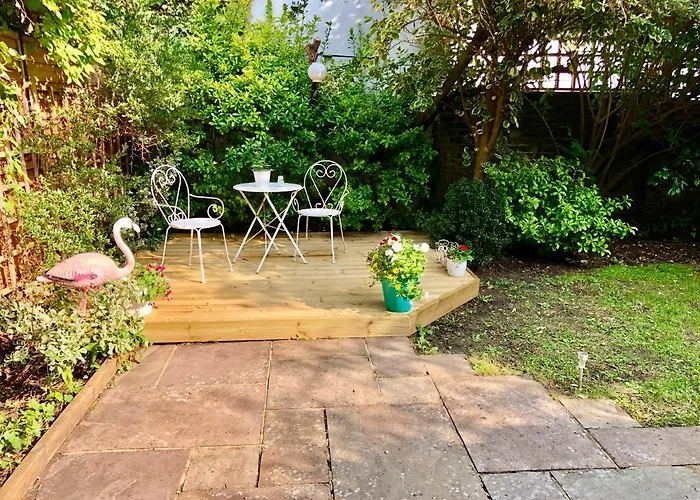 Charming Cottage & Garden - Central Brighton!
