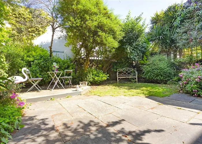 Charming Cottage & Garden - Central Brighton!