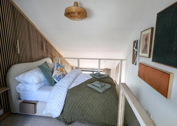 Tinytin Home On The Ocean