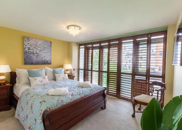 Luxury At The Brunswick - Free Parking-4 Bedrooms